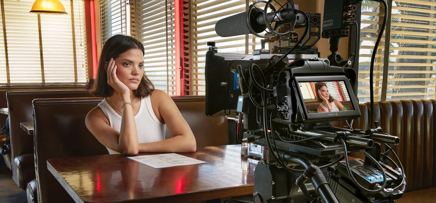 专业电影摄影机设备展示